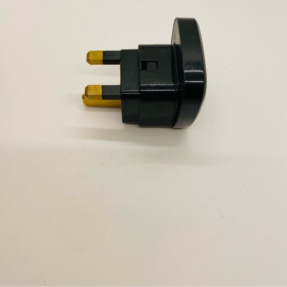 NWOT Travel Adapter US to UK/British Plug (2 in bundle) - Picture 7 of 8